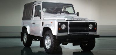 Land Rover Defender single cab 2016 front/side view