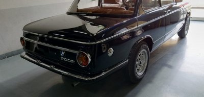 Restoration of BMW 2002 - year 1972