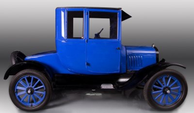 Ford Model T 1923 side view - passenger's side