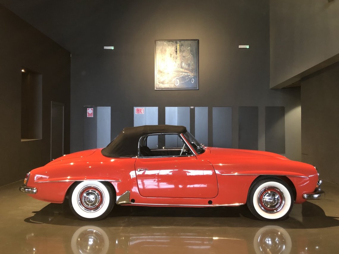 1960 Mercedes 190 SL cabin